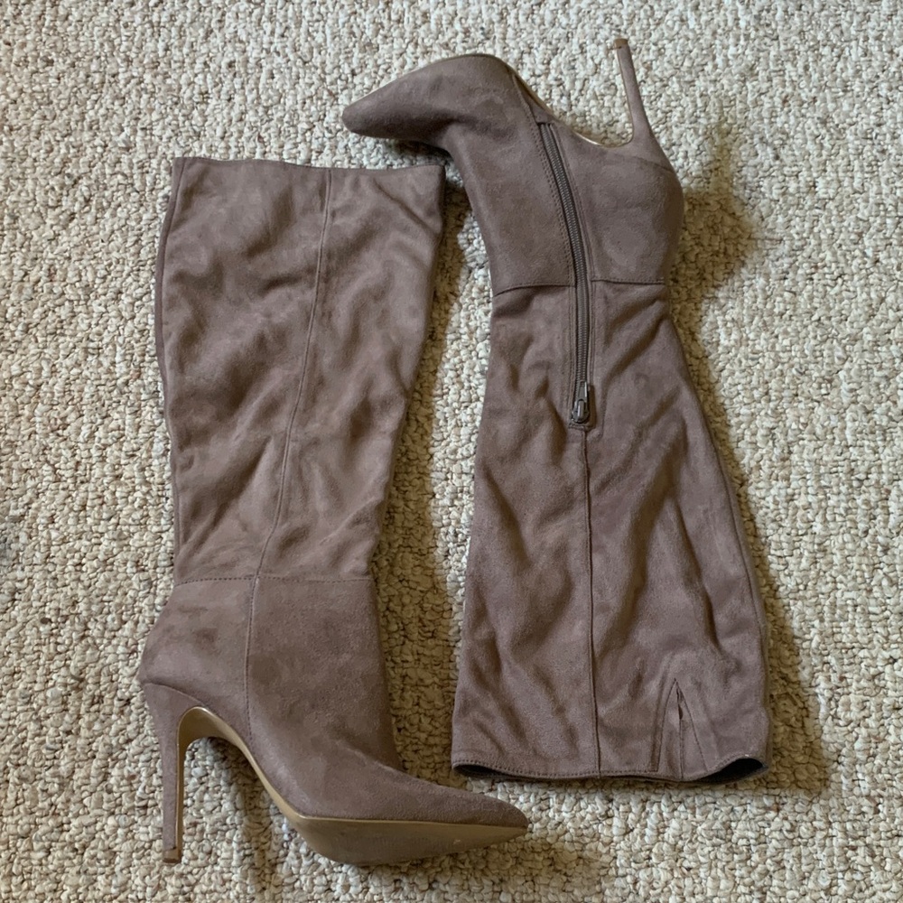 Charles David Elegant Grey Purple Knee-High Boots Size 7